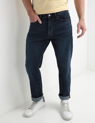 Jeans straight lavado obscuro para hombre