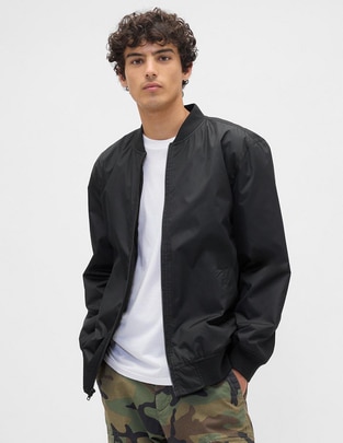 Chamarra bomber con bolsillos para hombre
