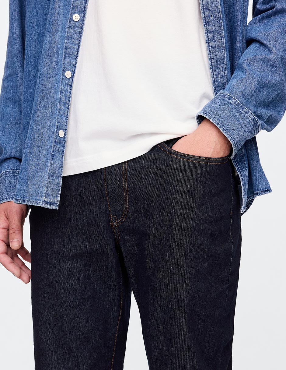 Jeans straight lavado obscuro para hombre